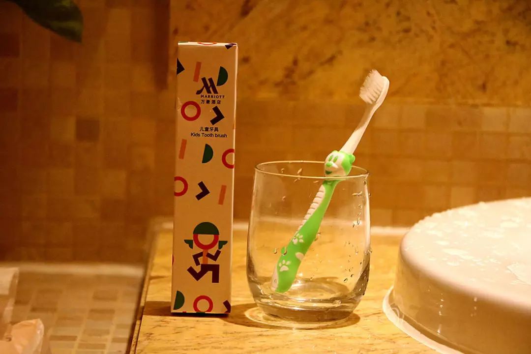 鍥藉唴涓囪豹绯诲垪搴﹀亣閰掑簵,涓浗棣栧涓囪豹搴﹀亣閰掑簵