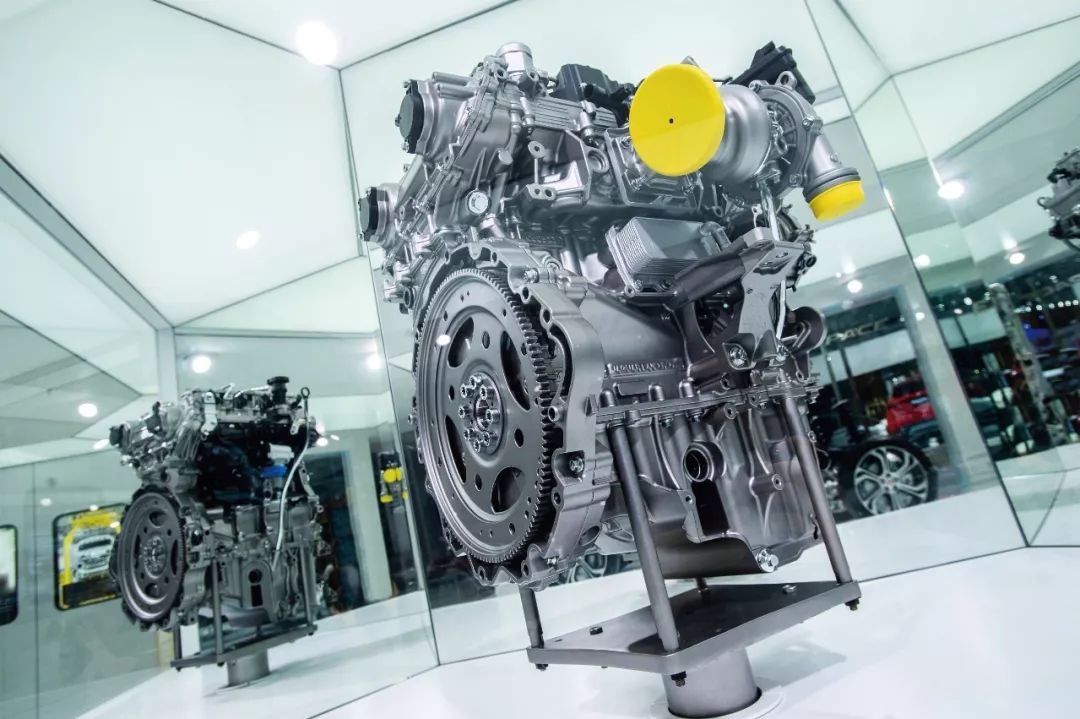 上一代捷豹e-pace试驾细节补充,十大亮点全新捷豹e-pace