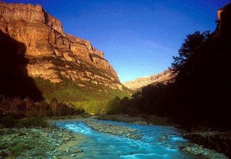 世界第一治病的温泉,法国治疗癌症的泉水