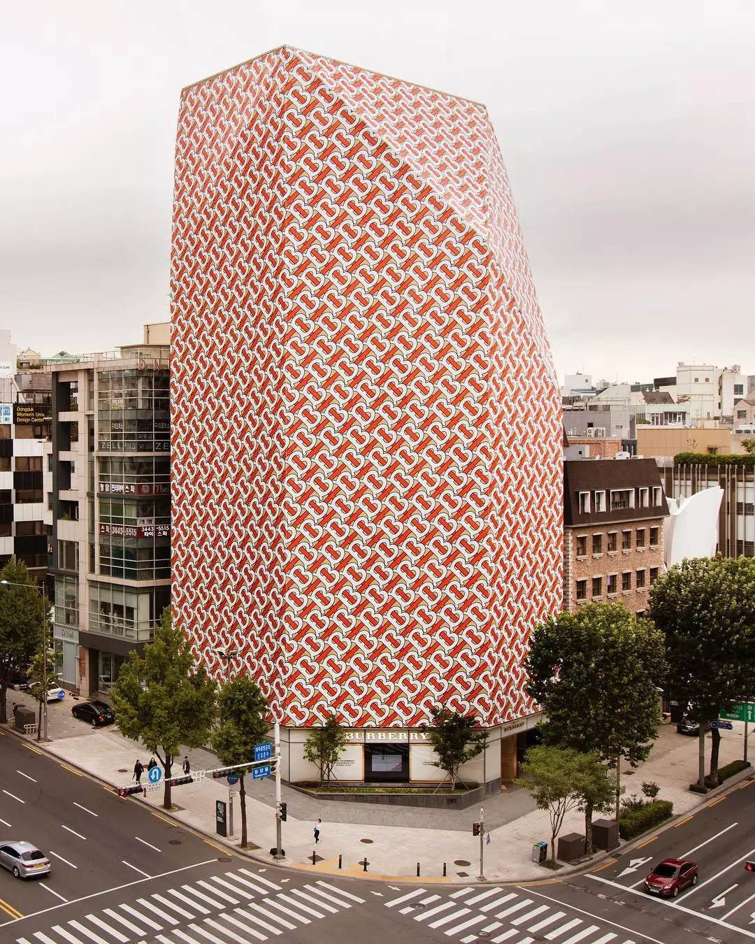 现在的burberry,burberry新设计师商品