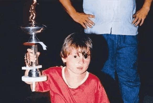 梅西居然遭到了拒绝，对方曾表示有很多他这样的天才球员