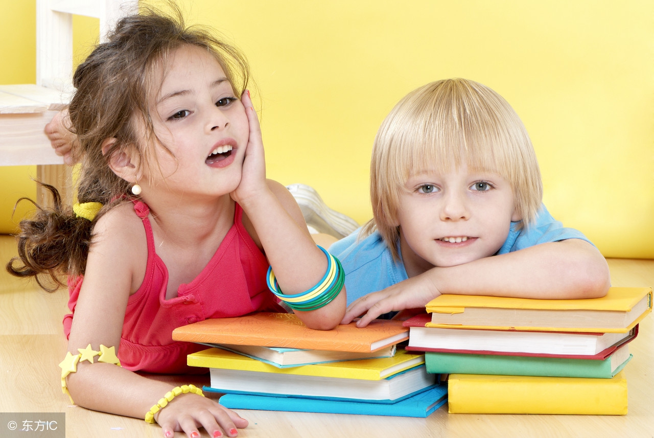 小学生必背成语100个造句,一年级语文四字词语成语及造句