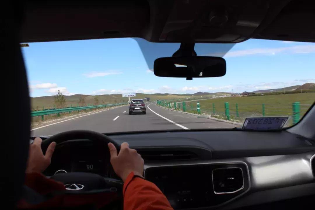 开19款1.6t豪华版瑞虎8自驾游 (瑞虎8四驱烂泥路越野测试)