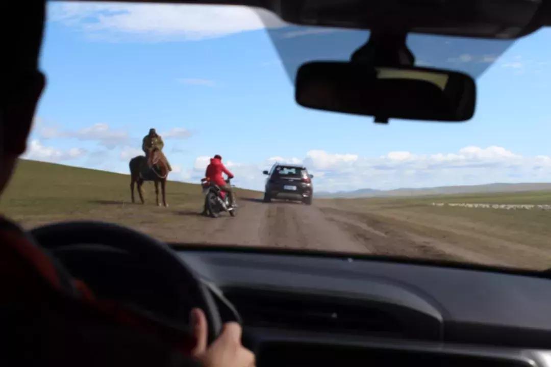 开19款1.6t豪华版瑞虎8自驾游 (瑞虎8四驱烂泥路越野测试)