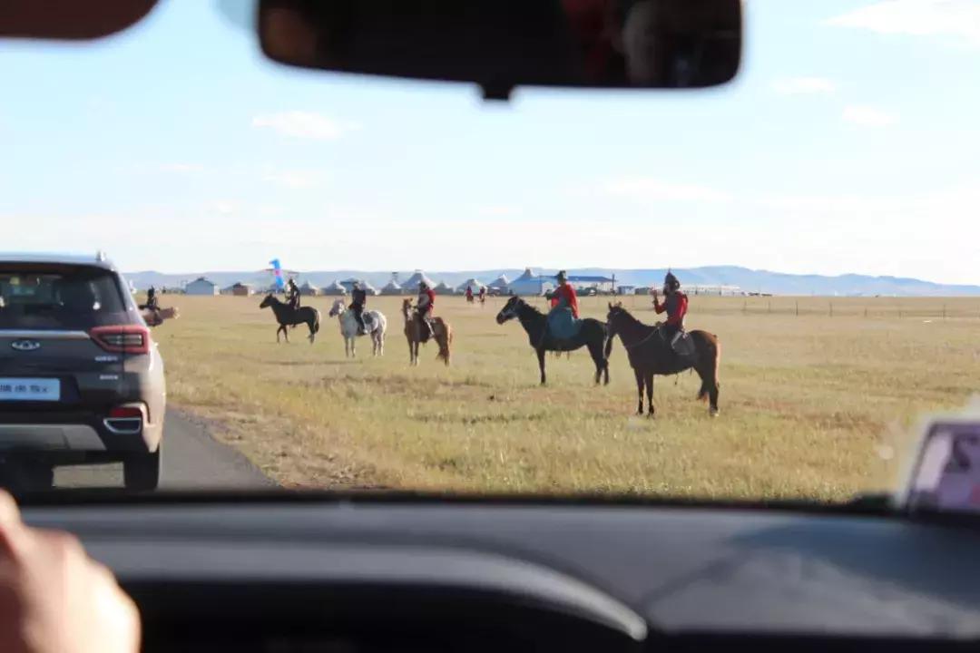 开19款1.6t豪华版瑞虎8自驾游 (瑞虎8四驱烂泥路越野测试)