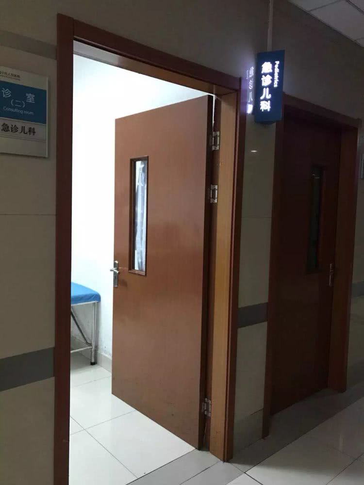 咳嗽水当饮料喝，6岁姐妹花被紧急送往医院