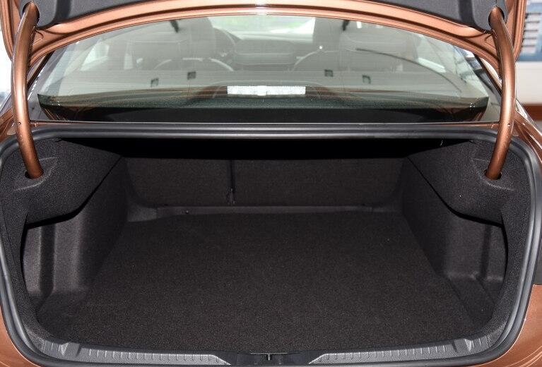 10年的奔驰和16年的大众，12万预算如何选德系车