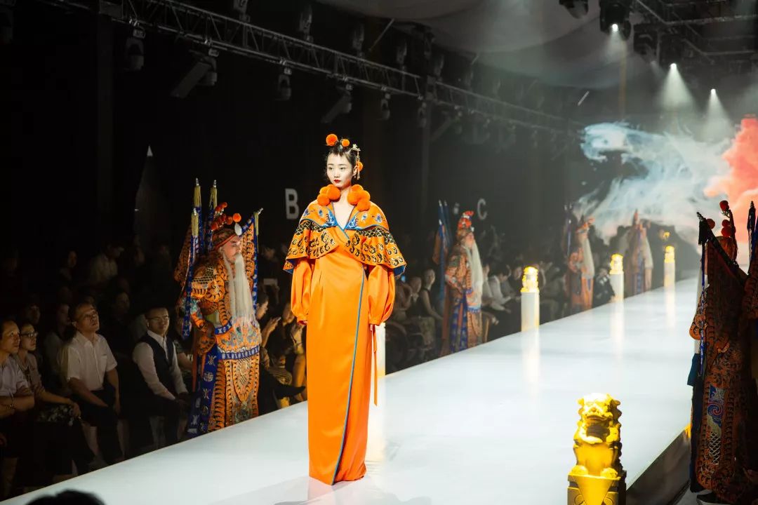 2018北京时装周完美落幕,2019北京时尚时装周