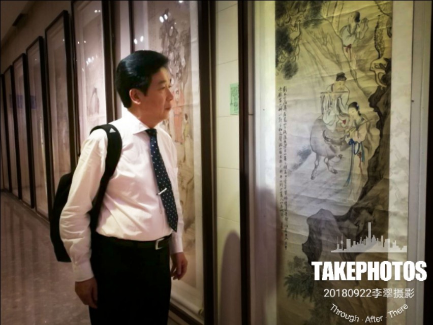 第146篇，情侣归来舷窗彩云亚美岸，牵手保利翘首中秋月儿圆