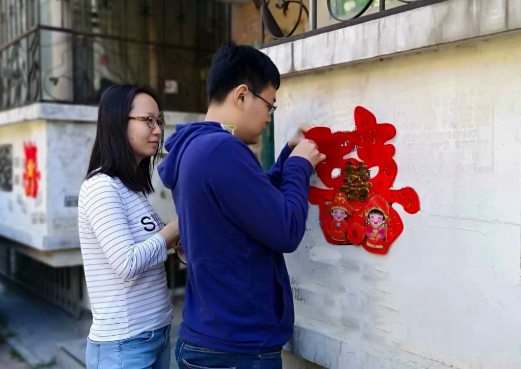 第146篇，情侣归来舷窗彩云亚美岸，牵手保利翘首中秋月儿圆