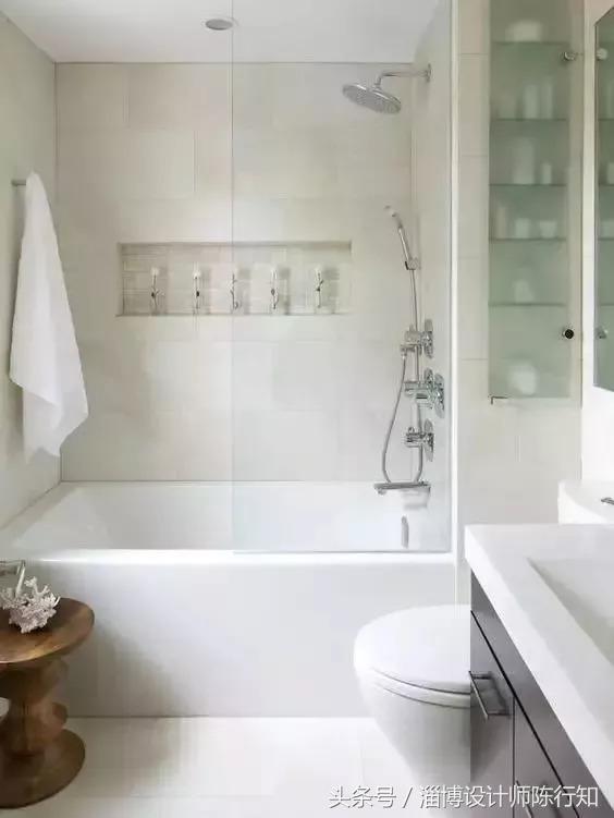 想买浴缸但是卫生间空间太小,卫生间小想放浴缸怎么办