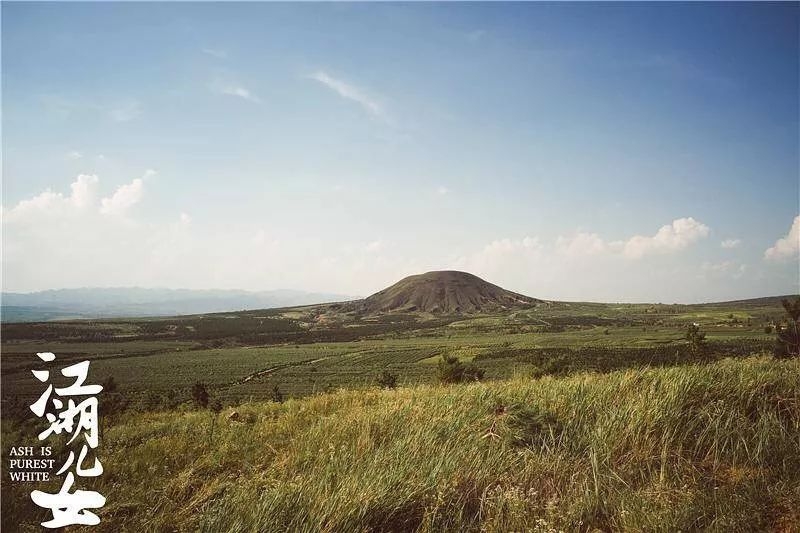 《江湖儿女》:怀旧的囚徒,想“土”而不得|文艺派