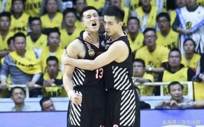 cba最强控卫郭艾伦,郭艾伦右手骨折