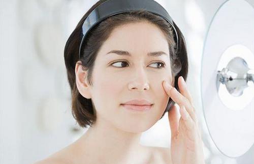 孕期到底能不能用护肤品呢,孕期到底能不能护肤和化妆