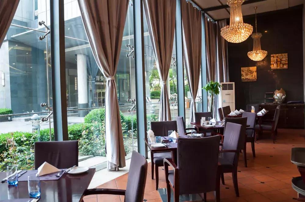 昆山皇冠假日酒店单人自助晚餐,昆山蟹宴酒店