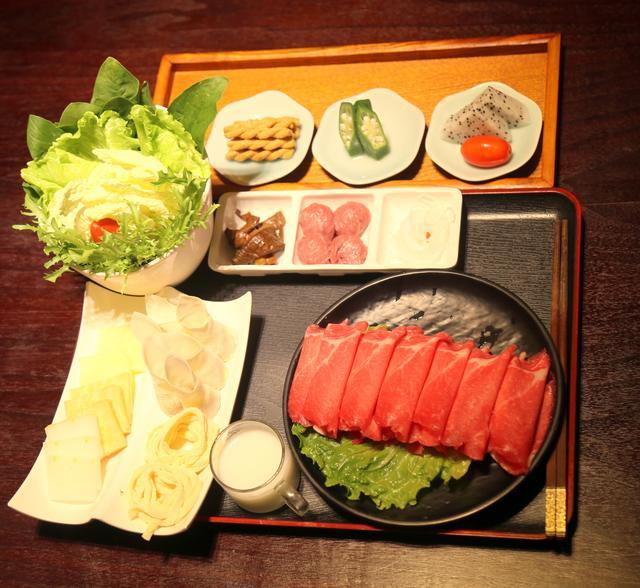 天冷吃驴肉火锅有多过瘾,驴肉火锅适合涮什么菜