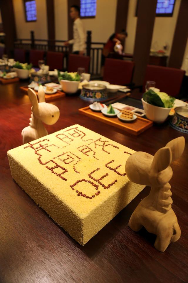 天冷吃驴肉火锅有多过瘾,驴肉火锅适合涮什么菜