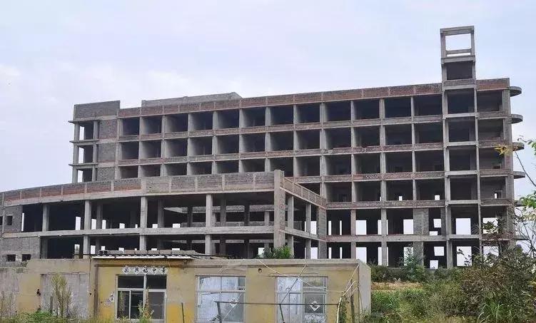 混在武穴——在县城的生存法则｜令无数武穴人深思的文章……