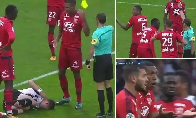 c罗为什么要罚红牌,c罗红牌引热议会遭到怎样的处罚