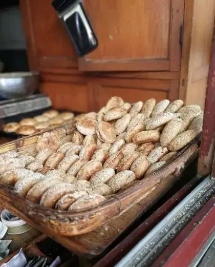 北京需要排队的饭店,北京正宗老字号烧饼店