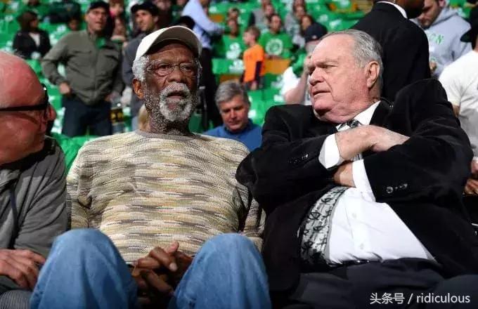 拉塞尔改变了种族歧视,拉塞尔为什么在森林狼被排斥