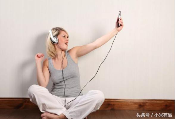 小米有品上架超薄mini麦克风,99元新一代K歌神器!