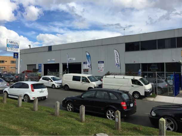 一手创就墨尔本华人第一维修厂，创业几次死里逃生，如今年入数千万