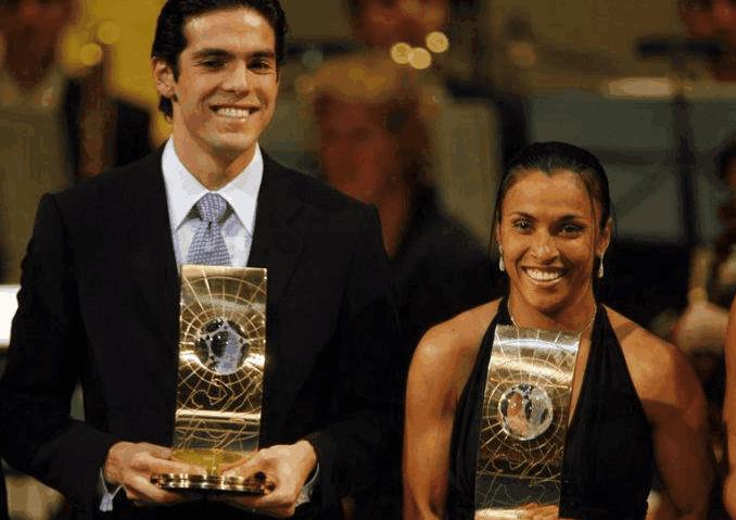 穿裙子的贝利,穿裙子的爱因斯坦