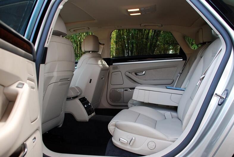 03年四驱奥迪a8,宝马哪款和奥迪a8可以相提并论