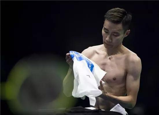 李宗伟是怎么得上鼻癌的,李宗伟鼻癌