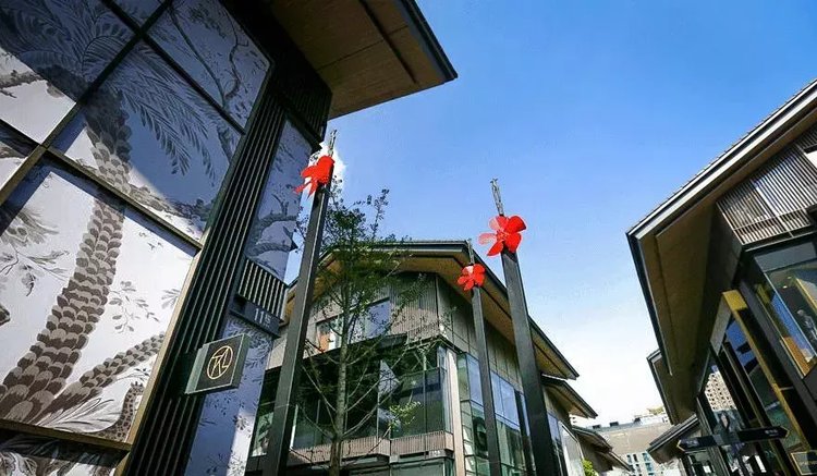 成都太古里裸眼3d龙雕塑,成都18个雕塑