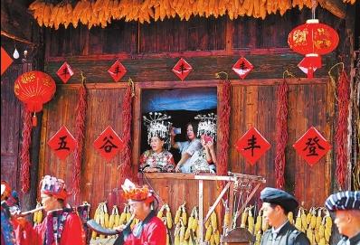 河南信阳金秋十月美景,河南光山稻谷飘香收获忙