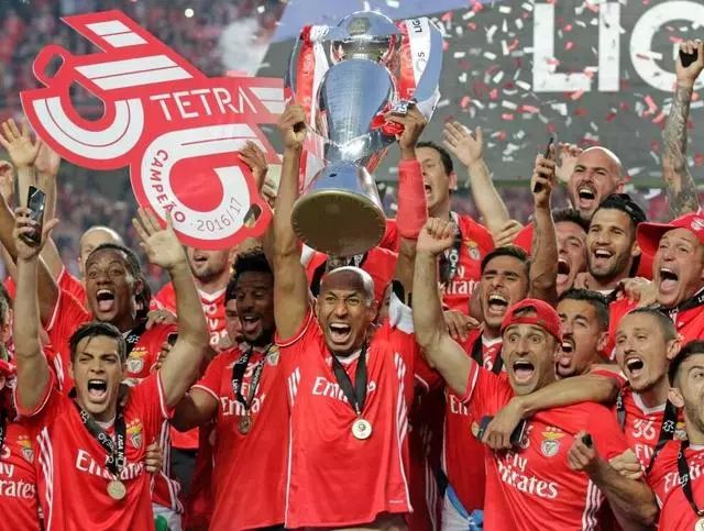 “发薪”送礼+性贿赂？葡萄牙黑客曝光本菲卡贿裁丑闻