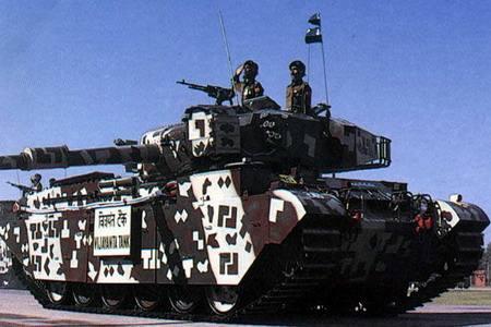 英国为卖战机不择手段租整架客机雇百名女模特：印度将再次上当