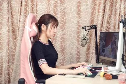 做主播一个月能赚1万吗,主播要怎么做才能赚钱