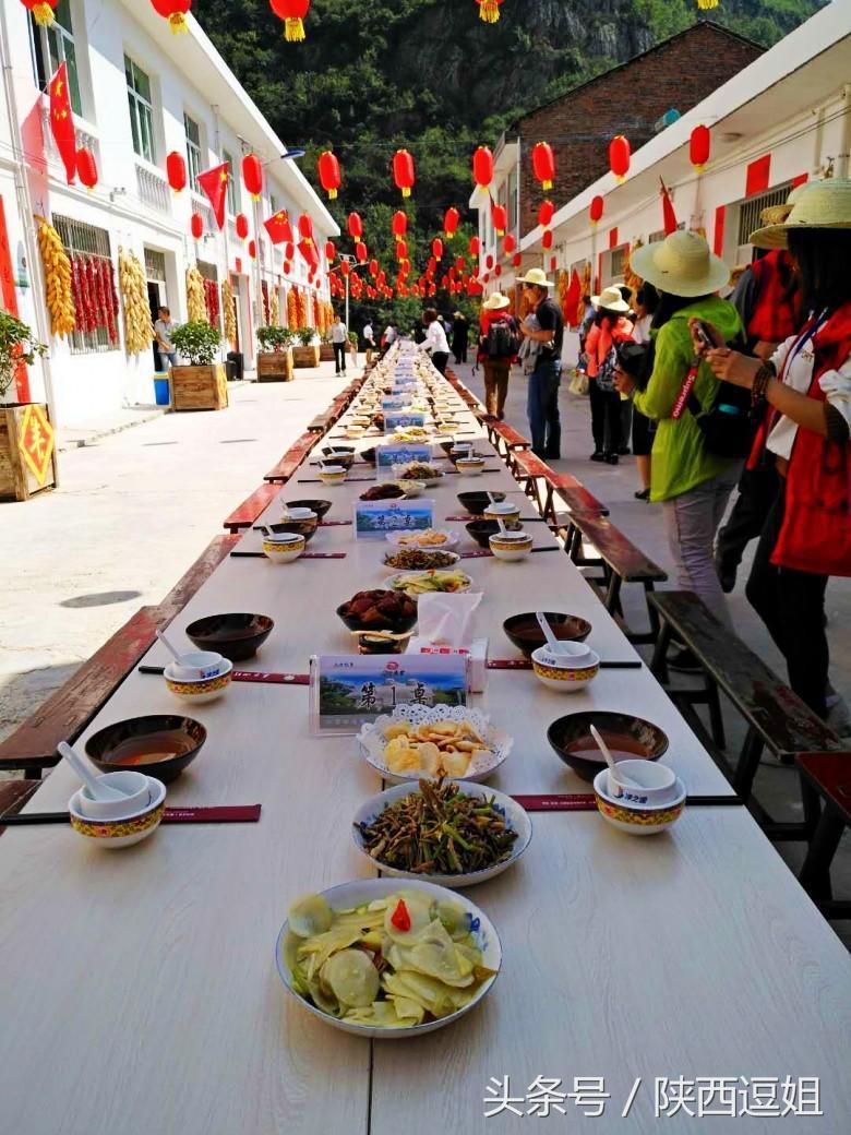 梯田叠嶂入云霄,稻谷飘香庆丰年,汉阴稻香旅游节在凤堰梯田启动