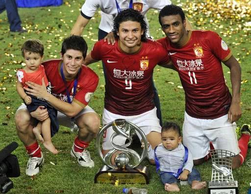 中超主帅被球队解约,中超被开除第一人