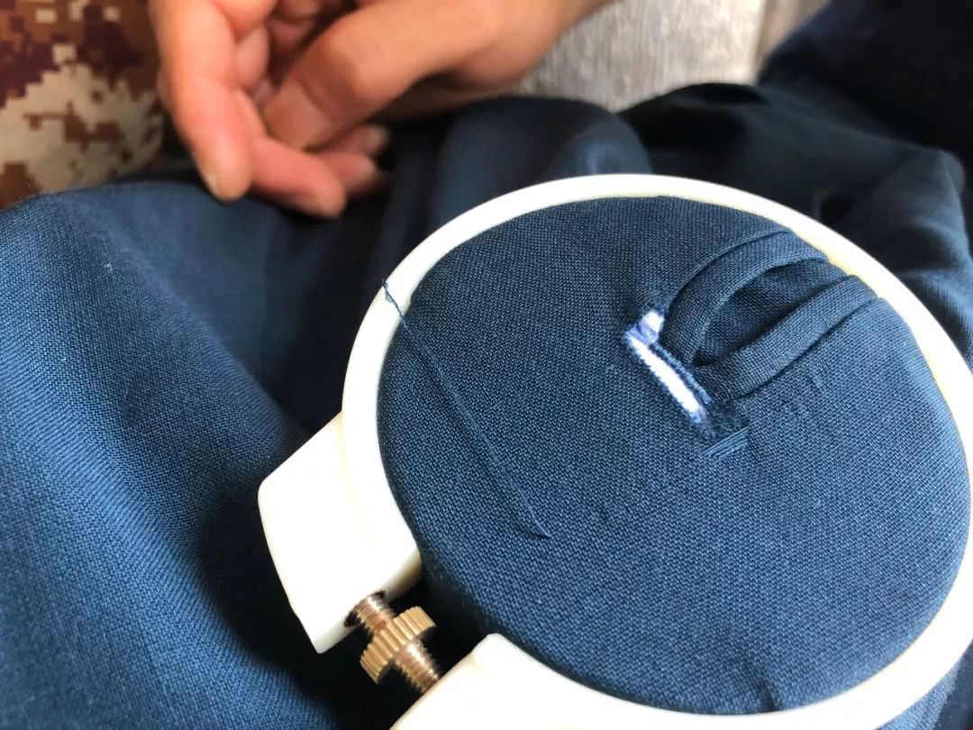 专门给奢侈品、跑车补洞，从LV到保时捷，杭州小伙补3个洞要价1万