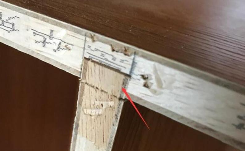 朋友们说这个酒柜太普通了，可看到拼装方式，直夸木工专业