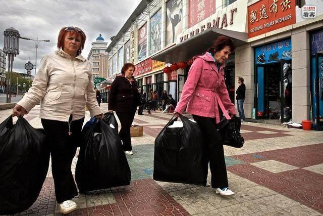 俄继向中国空运大量现金和提供农业土地后，一些人或正在闷声发财