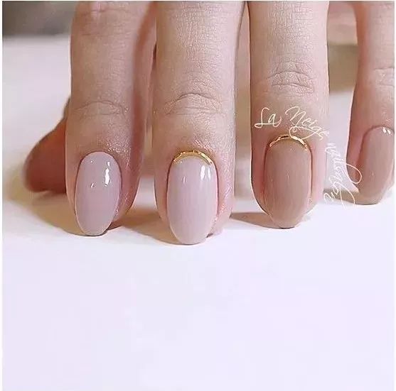 昨天去做了美甲上班领导会说吗,做了美甲半个月