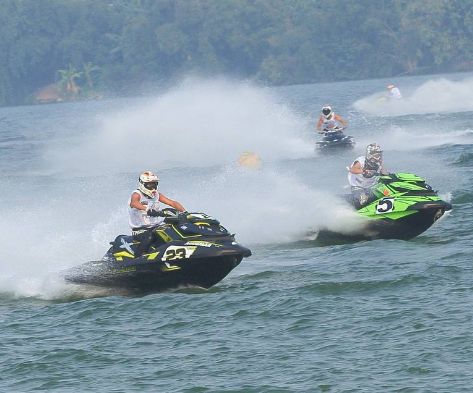 x-cat帆船,xcat摩托艇大赛视频