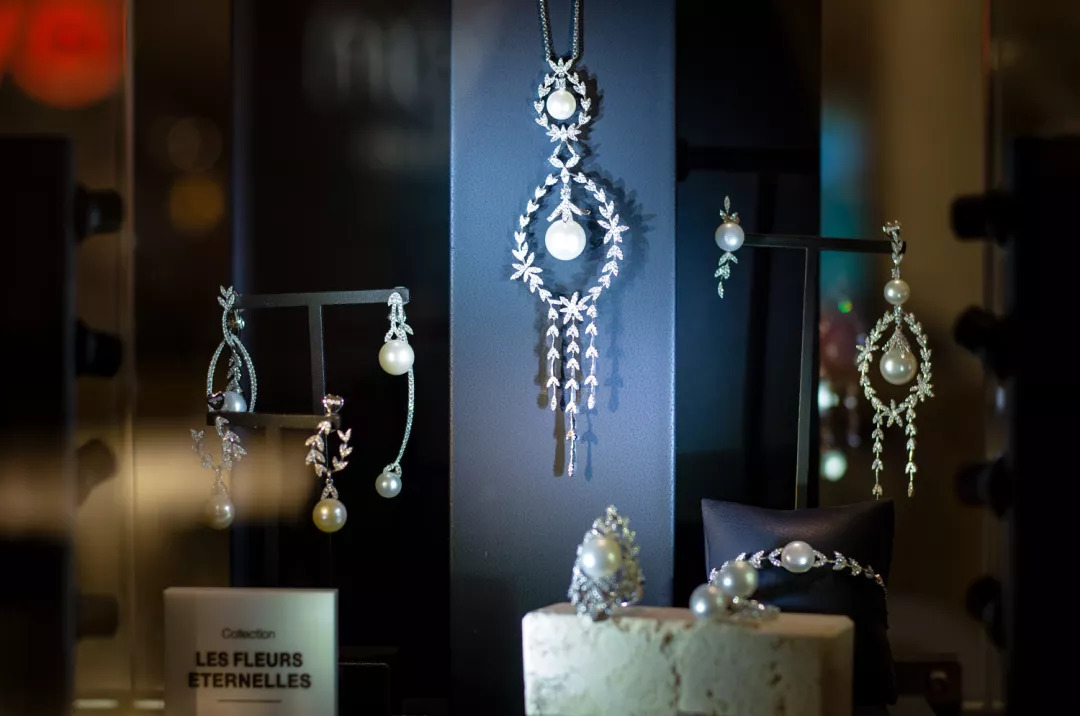 apmmonaco是奢侈品吗,apmmonaco官方旗舰店橱窗