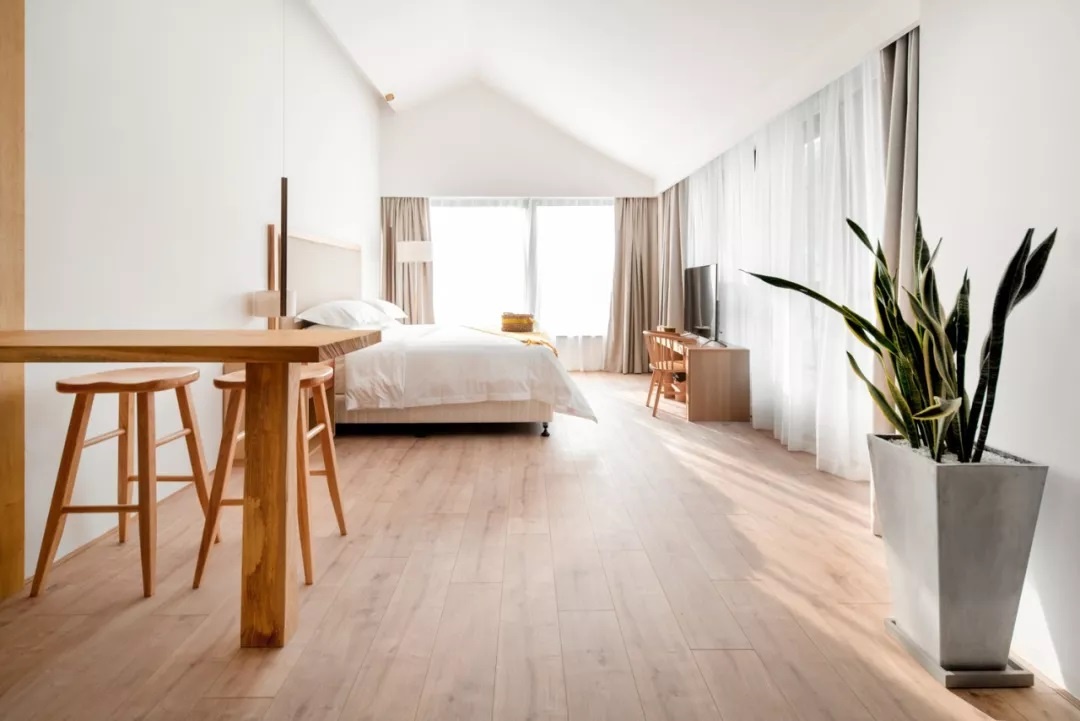 国庆假期住哪儿？水灵妹为你精心奉上都江堰这10家紧临景区的民宿酒店！让你坐拥青山绿水，感受品质生活