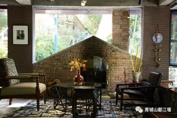 国庆假期住哪儿？水灵妹为你精心奉上都江堰这10家紧临景区的民宿酒店！让你坐拥青山绿水，感受品质生活