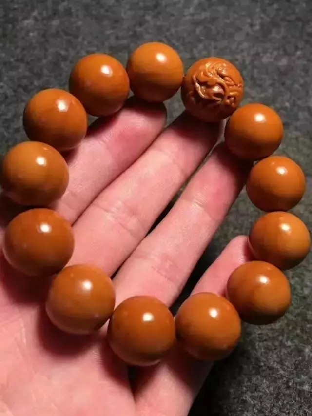 橄榄核跟猴头核桃哪个值得玩,猴头和紫金鼠哪个值得盘玩