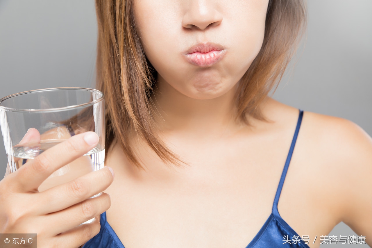 淡盐水漱口的正确使用方法,淡盐水漱口正确方式