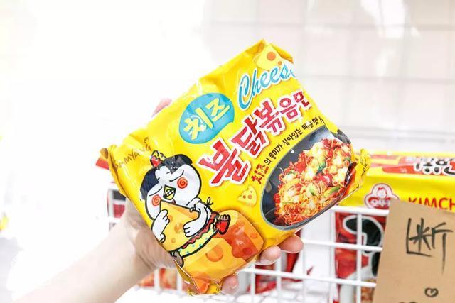 人均20+！天津贵阳路「泡面博物馆」，一口气吃遍全球网红泡面