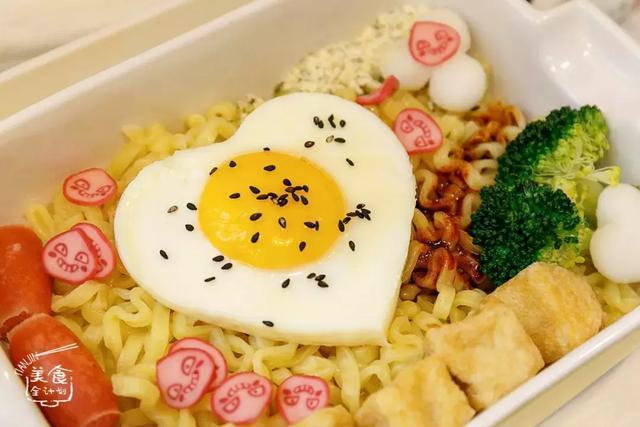 人均20+！天津贵阳路「泡面博物馆」，一口气吃遍全球网红泡面