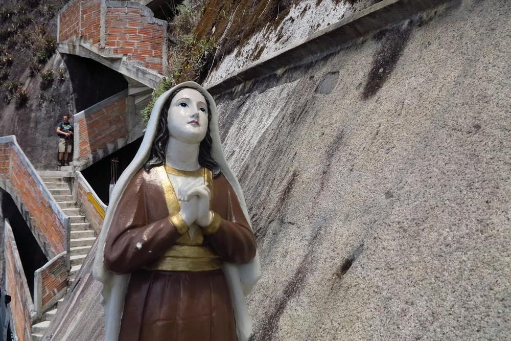 世界上最大的一块巨石,世界上最大一块巨石